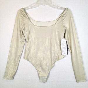 Lululemon Womens Nulu Bodysuit Size Medium Beige Square Neck Pilates Yoga Sheen